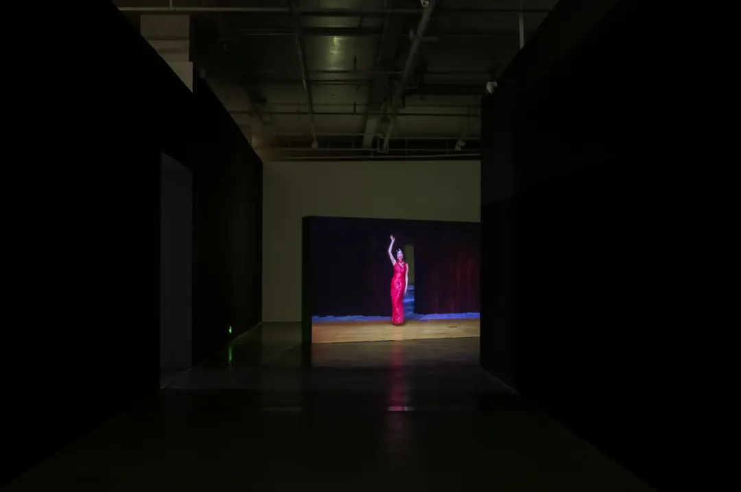 “蒋志：人群中的人”展览现场，2025年，谢子龙影像艺术馆，长沙
